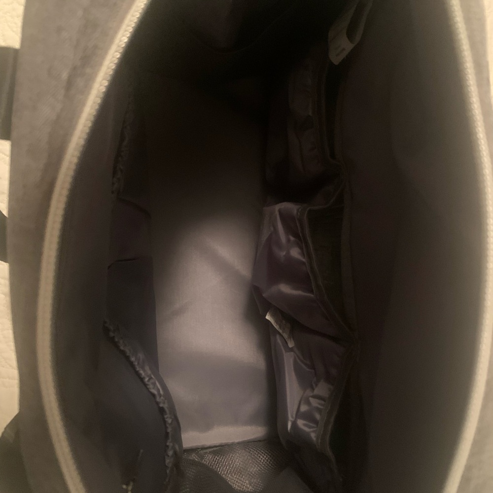 Stylish Gray Baby Bag with Black Straps - Picture 8 of 9